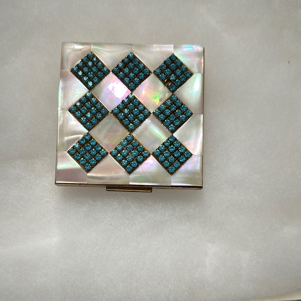 Elegant Mother of Pearl and Blue Compact